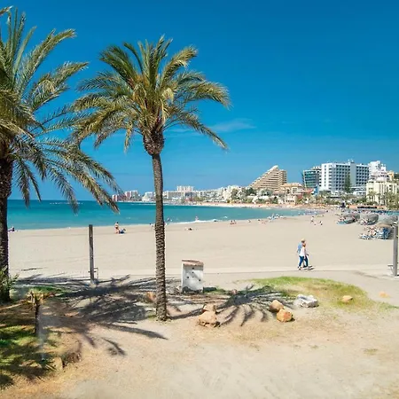Benal Beach, Luxury Sea & Mountain View Beachside 1 Bedroom *