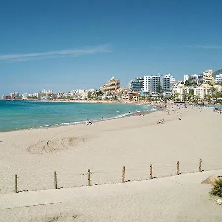 Benal Beach, Luxury Sea & Mountain View Beachside 1 Bedroom Apartment *