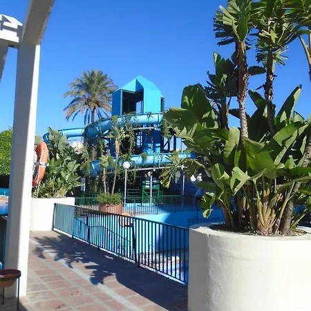 Apartment Benal Beach, Luxury Sea & Mountain View Beachside 1 Bedroom *