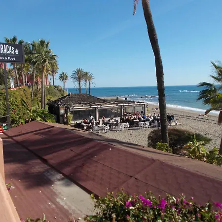 Benal Beach, Luxury Sea & Mountain View Beachside 1 Bedroom